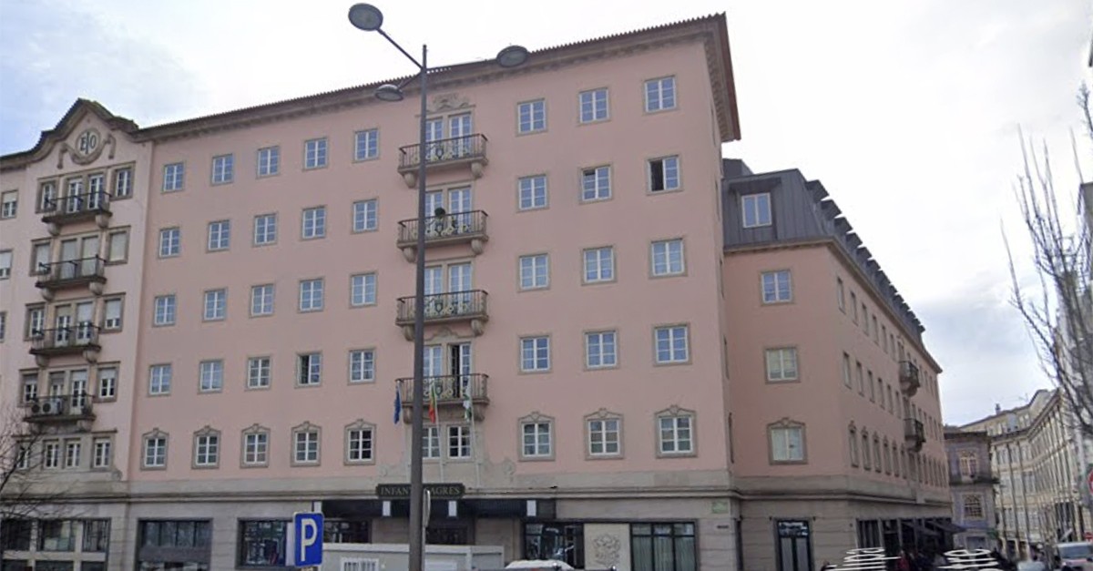 Hotel Infante Sagres muda de mãos