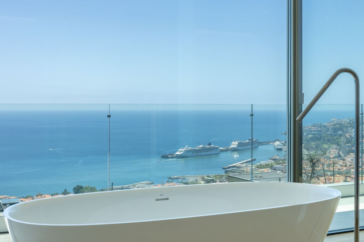 banheira com vista panorâmica