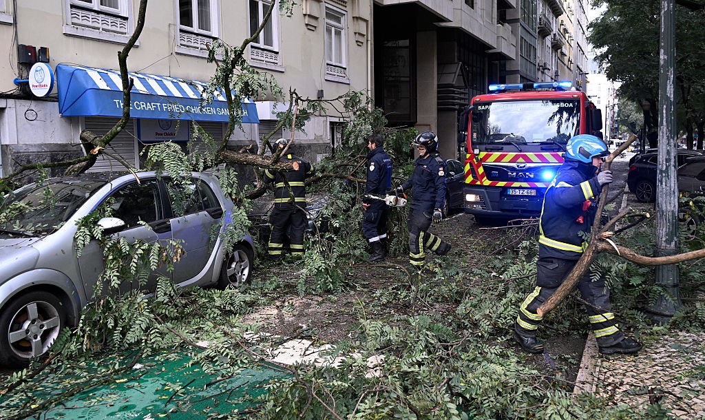 Créditos para reparar casas da tempestade