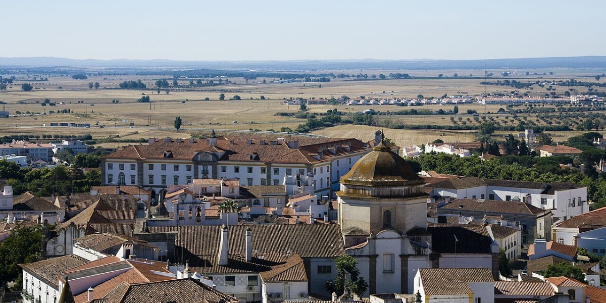 Évora