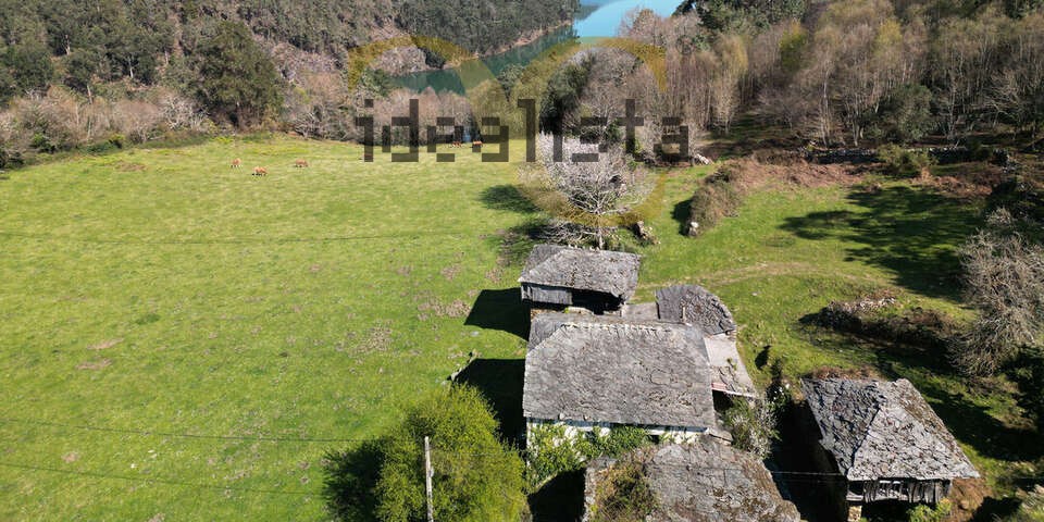 Aldeia privada nas Astúrias