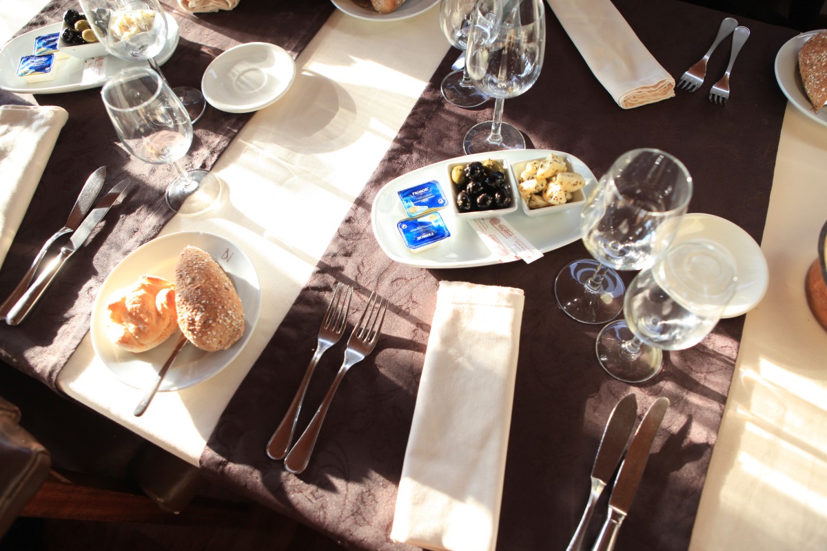Pain, olives, fromage : la tradition portugaise qui surprend souvent les touristes