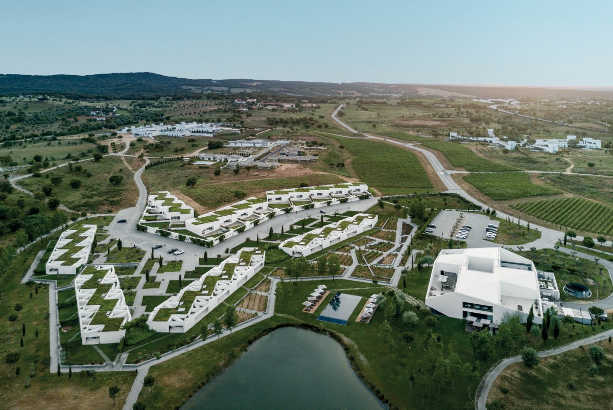 LAnd Vineyards Resort
