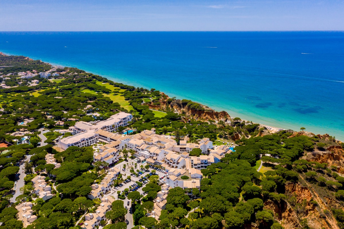 Pine Cliffs Resort