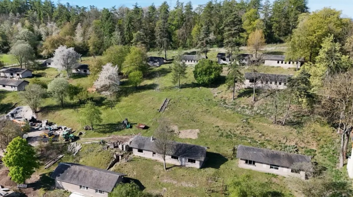 Aldeia à venda