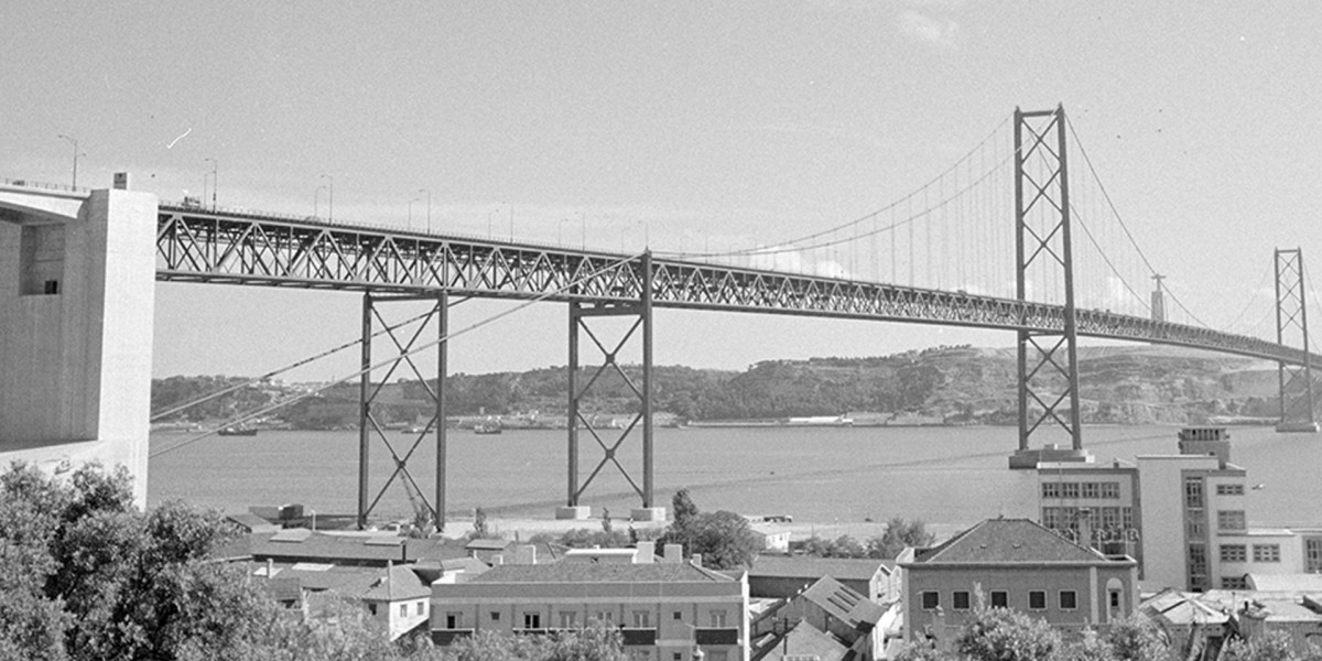 Ponte 25 de Abril