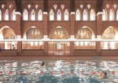 Piscina numa igreja