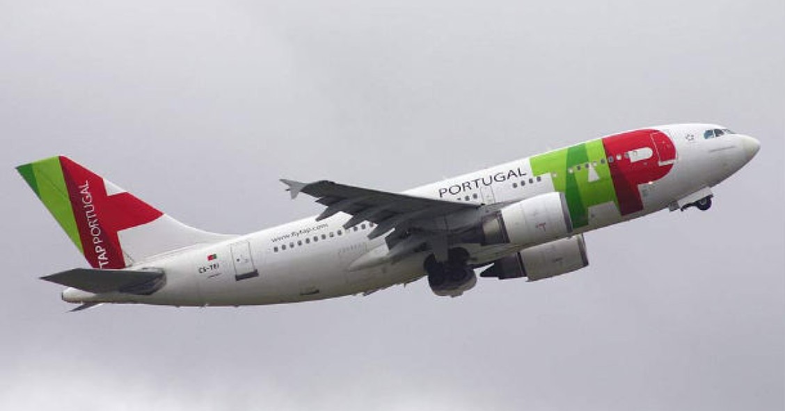 menos voos para luanda podem custar cinco mil passageiros à tap