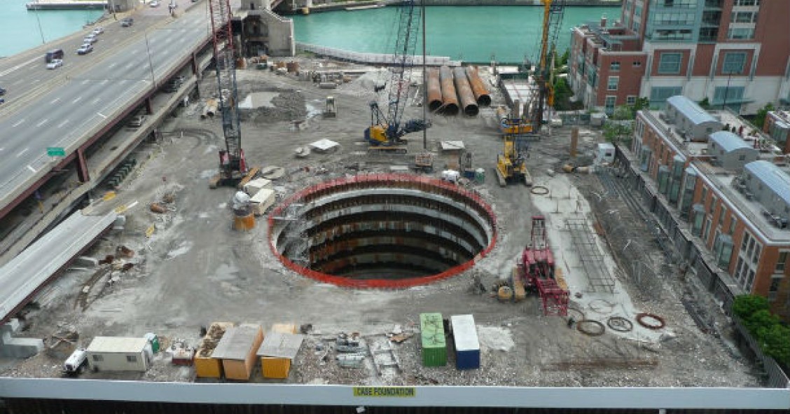 chicago spire, o arranha-céus mais alto dos eua que se converteu num grande buraco no chão 