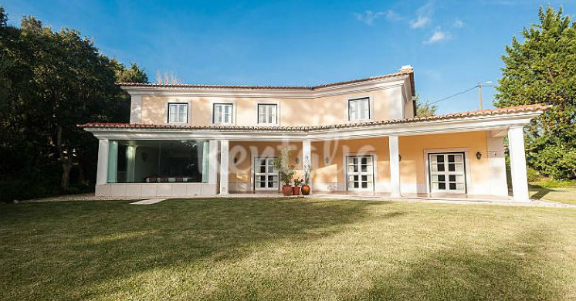 Casas de fim de semana: Golfe e vista para o mar numa quinta em Sintra (fotos)