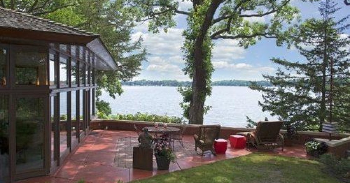 Casas de sonho: Relíquia de Frank Lloyd Wright com vista para um lago (fotos) 