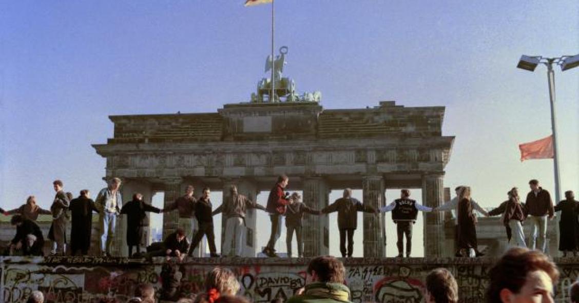 25 anos da queda do Muro de Berlim: assim mudou a capital alemã (fotos) 