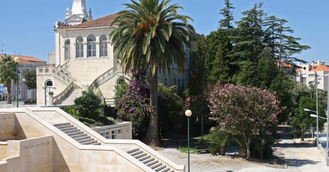 Aveiro: Palacete Visconde de Valdemouro vendido por quase meio milhão de euros