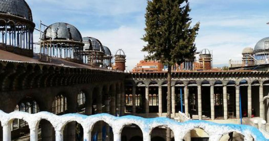 Imagens incríveis da única catedral do mundo construída apenas por uma pessoa 