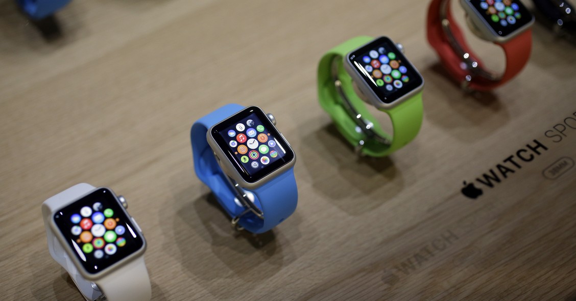 Apple Watch chega ao mercado a 24 de abril, mas a Portugal ainda não