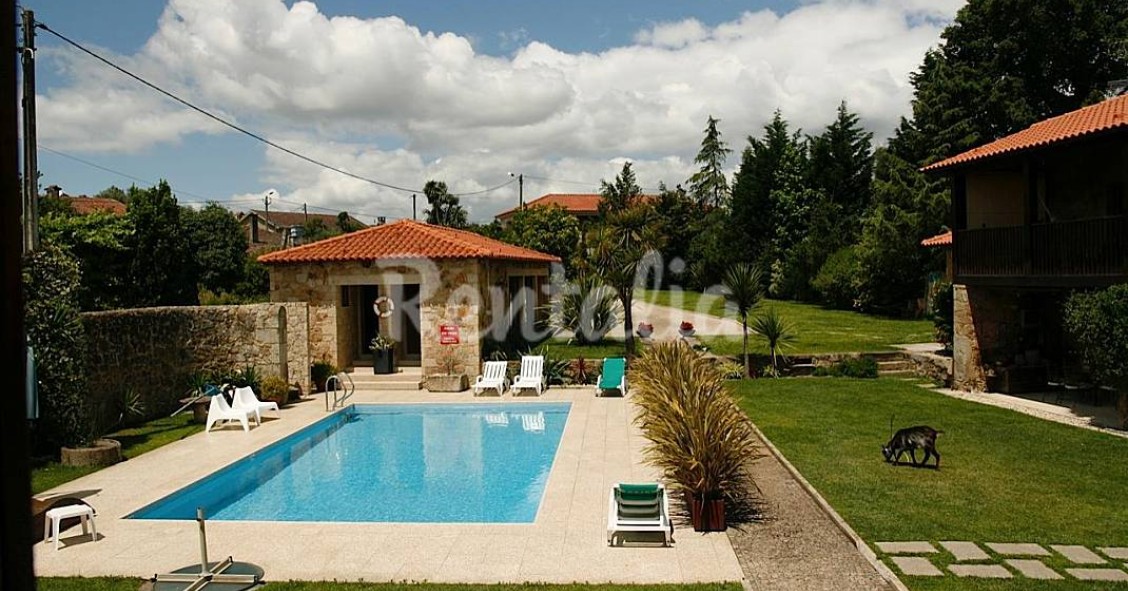 Casas de fim de semana: Refúgio rural com piscina em Amares (fotos) 
