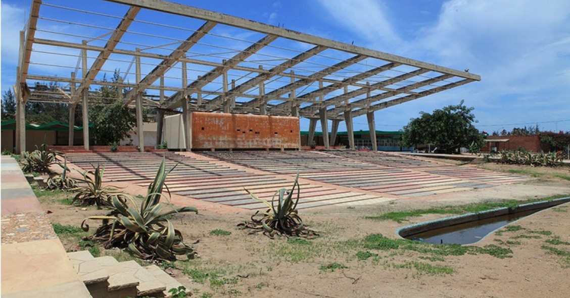 A beleza e decadência dos cinemas "esquecidos" em Angola (fotos) 