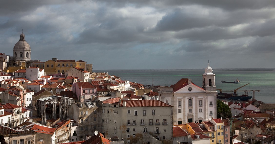 Edifícios abandonados em Lisboa vão ser penalizados pela autarquia da capital.