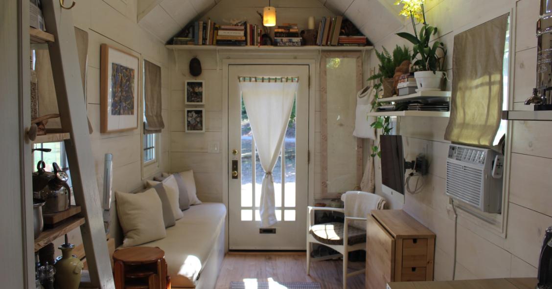 (Mini)apartamento para três: uma casa portátil desenhada por e para uma família 