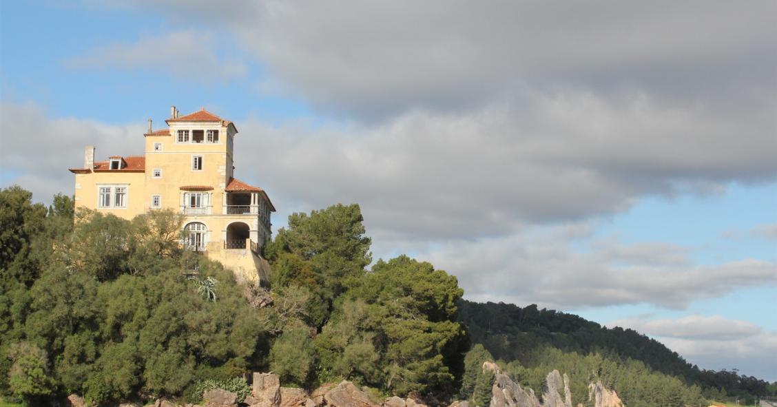 A Casa da Quinta da Comenda está à venda por 45 milhões de euros (Foto: Diário de Notícias).