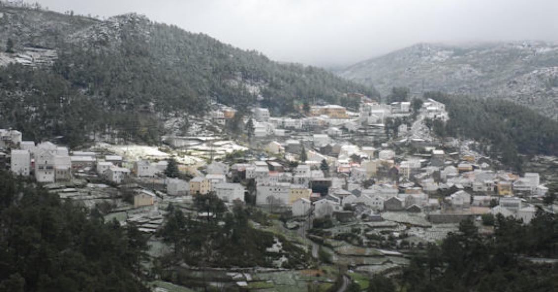 Sabugueiro é a mais alta aldeia de Portugal (Foto: www.sabugueiro.pt). Sabugueiro é a mais alta aldeia de Portugal (Foto: www.sabugueiro.pt).