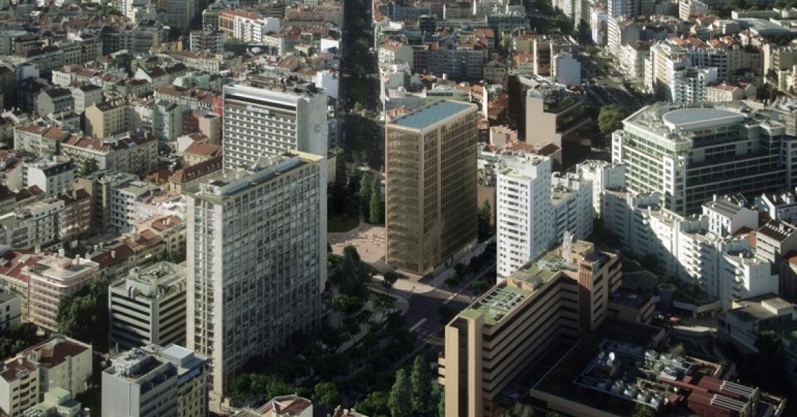 Zona onde está a ser construída a polémica torre de Picoas, em Lisboa (foto do Observador)