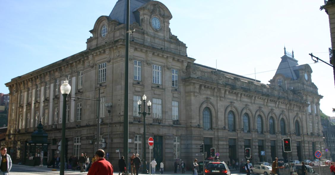 Time Out quer reabilitar Estação de S.Bento para abrir mercado no Porto