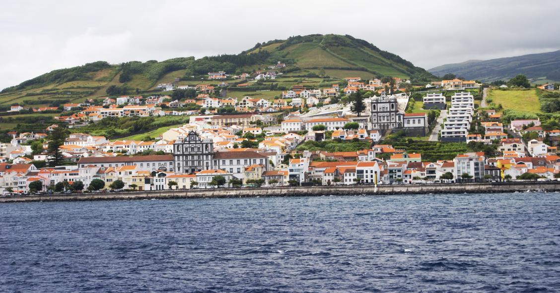 Açores vende 11 terrenos para construção em hasta pública a partir de 585 euros