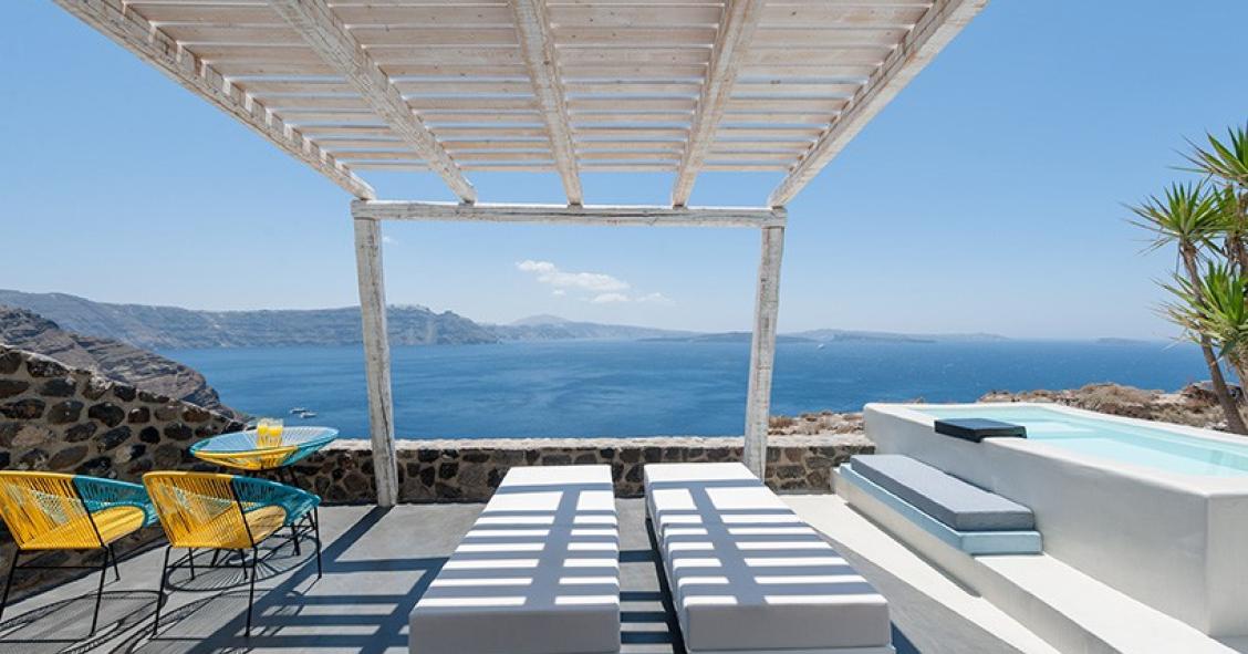 Solstice Luxury Suites: Dormir em pequenas cavernas com espetaculares vistas para o mar 