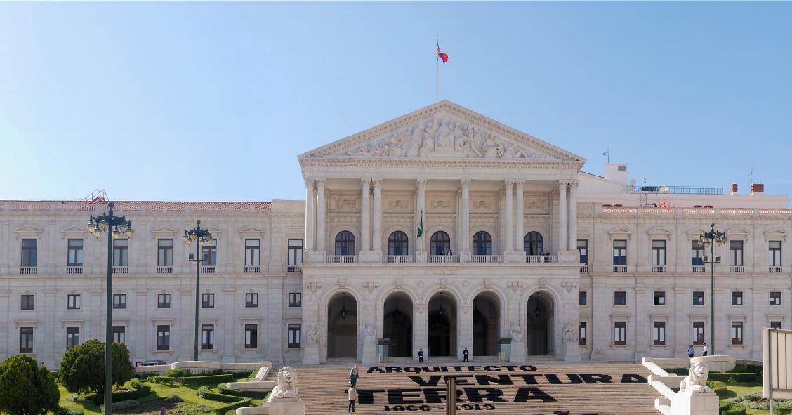 Já não há volta atrás: Esquerda aprova nova versão do AIMI 