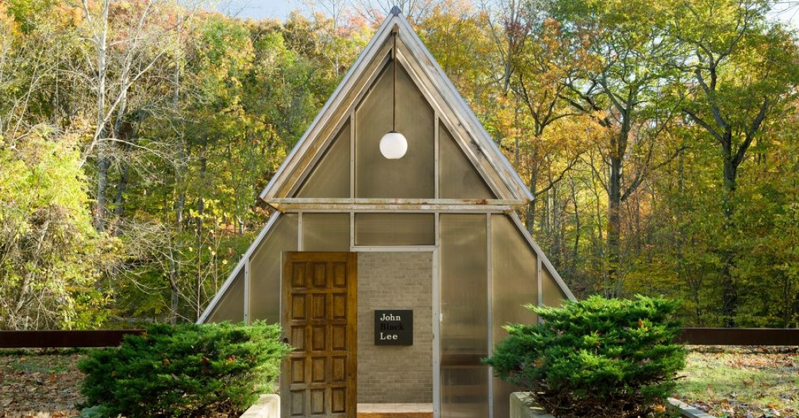 Não te deixes enganar pelos olhos! O que vês não é uma estufa, é uma incrível mansão... 