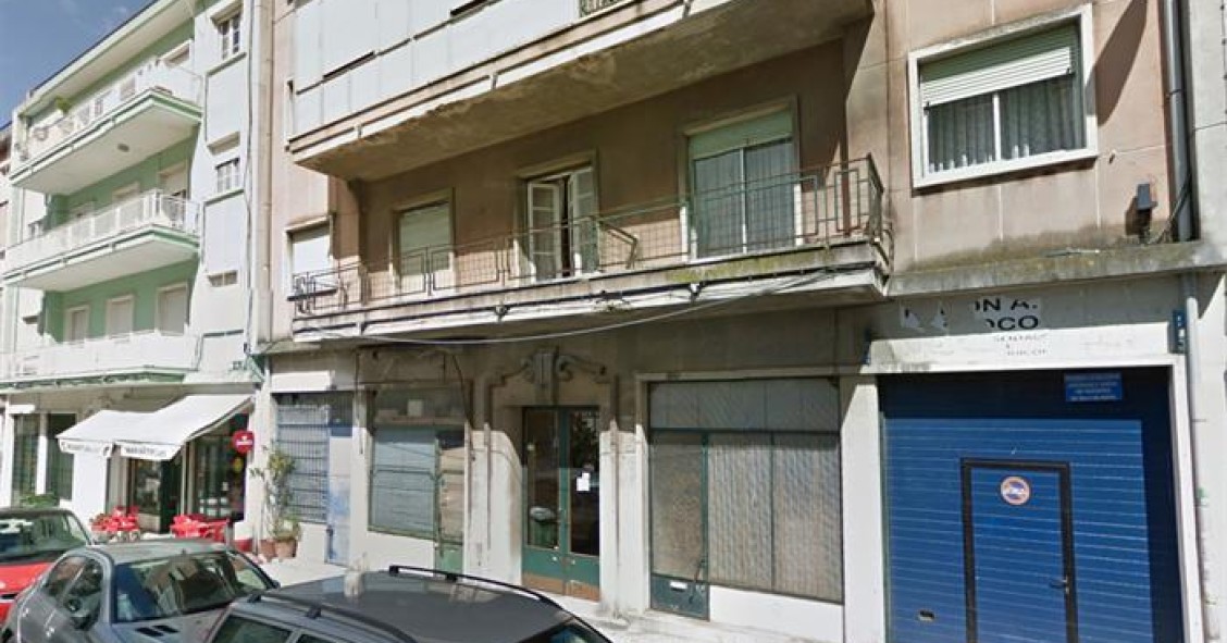 Deslizamento de terras em Lisboa obriga à evacuação de três edifícios