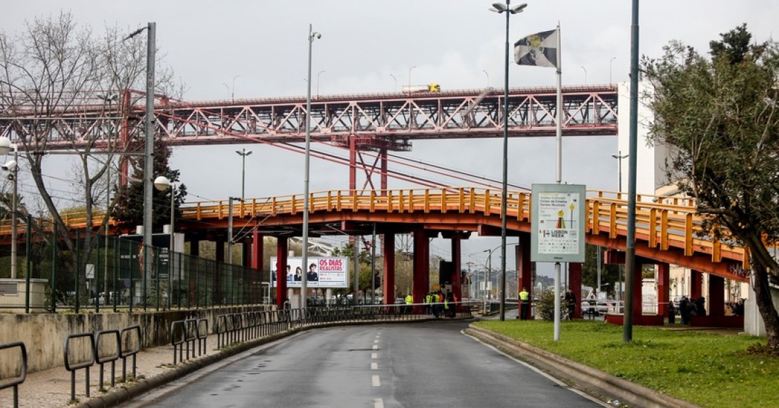 Lisboa: Viaduto em risco de colapso obriga a corte de circulação em Alcântara 