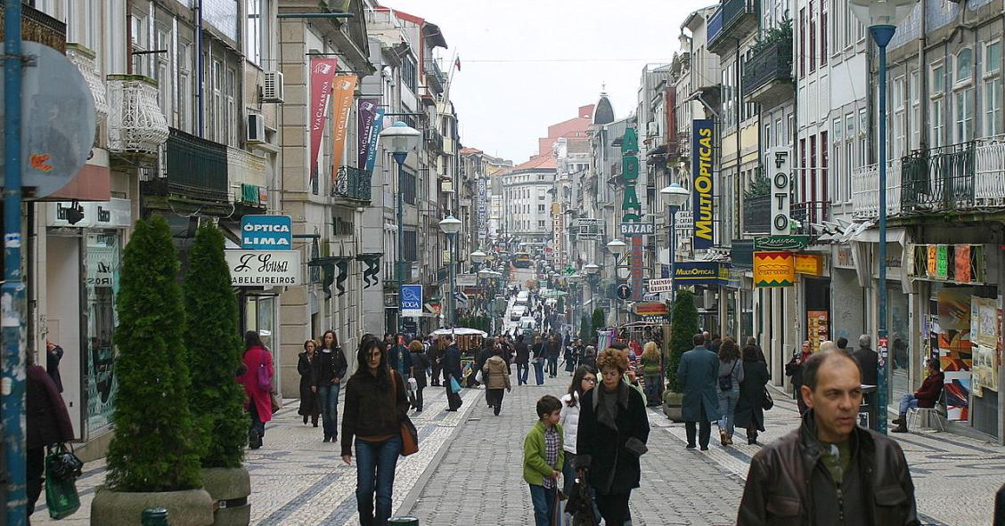 Porto: Rendas de lojas disparam 30% num ano na Rua de Santa Cantarina 