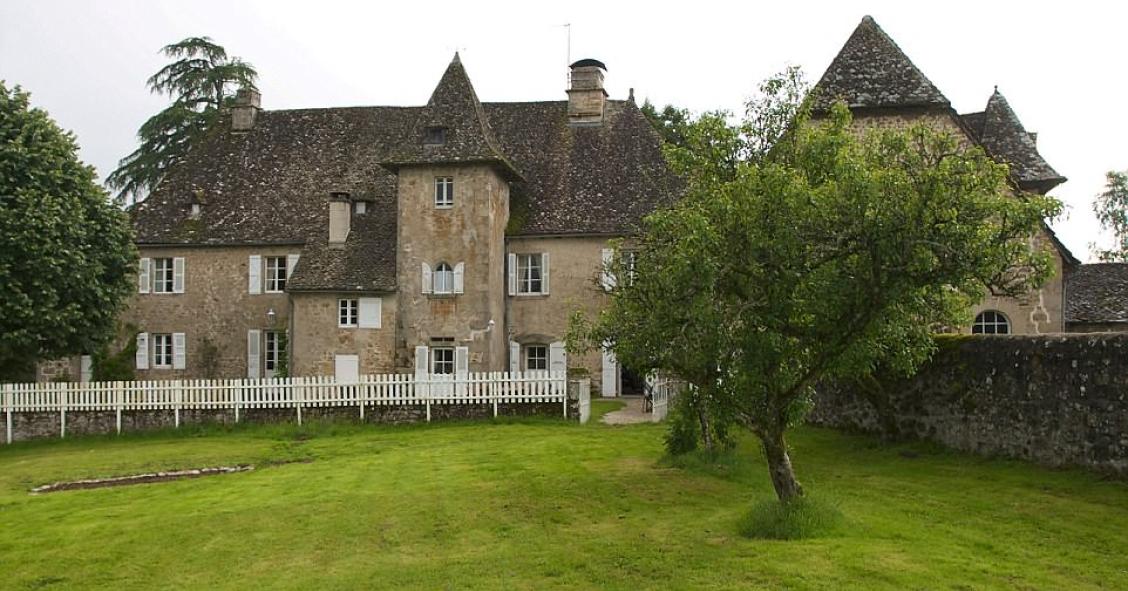 Este castelo pode ser teu por apenas 11 euros...