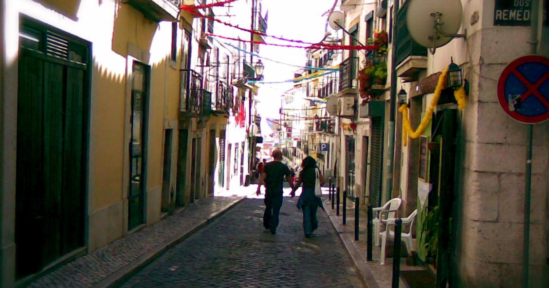 CML vai proibir novas unidades de AL em Alfama, Mouraria e Castelo 