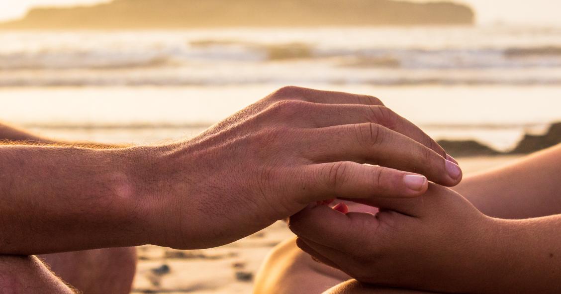 Gestores trocam salários milionários por "comuna espiritual" no Alentejo em busca da felicidade