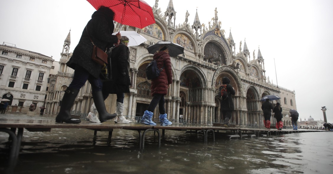 “Maré alta” em Veneza: os estragos de uma das piores inundações em 60 anos