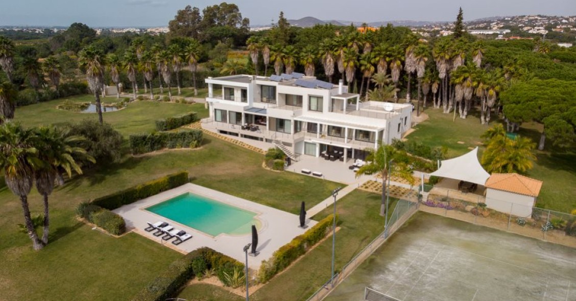 This large villa is for sale in the Algarve