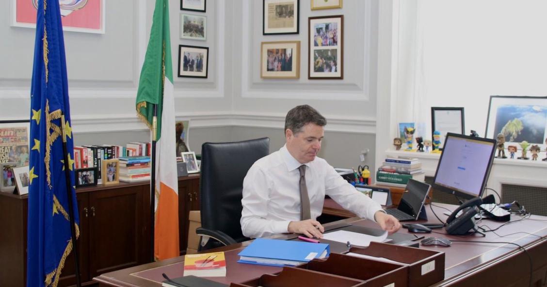 Irlandês Paschal Donohoe eleito presidente do Eurogrupo: o perfil do sucessor de Mário Centeno 
