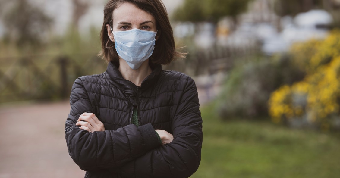 Como cuidar da pele durante a pandemia – para evitar problemas por causa da máscara