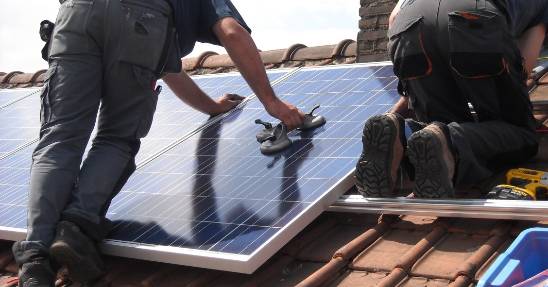 Eficiência energética: 3.000 casas municipais do Grande Porto vão aproveitar a energia solar