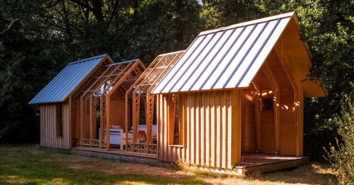 Uma casa pré-fabricada fácil de montar que permite mover as paredes para ganhar espaço