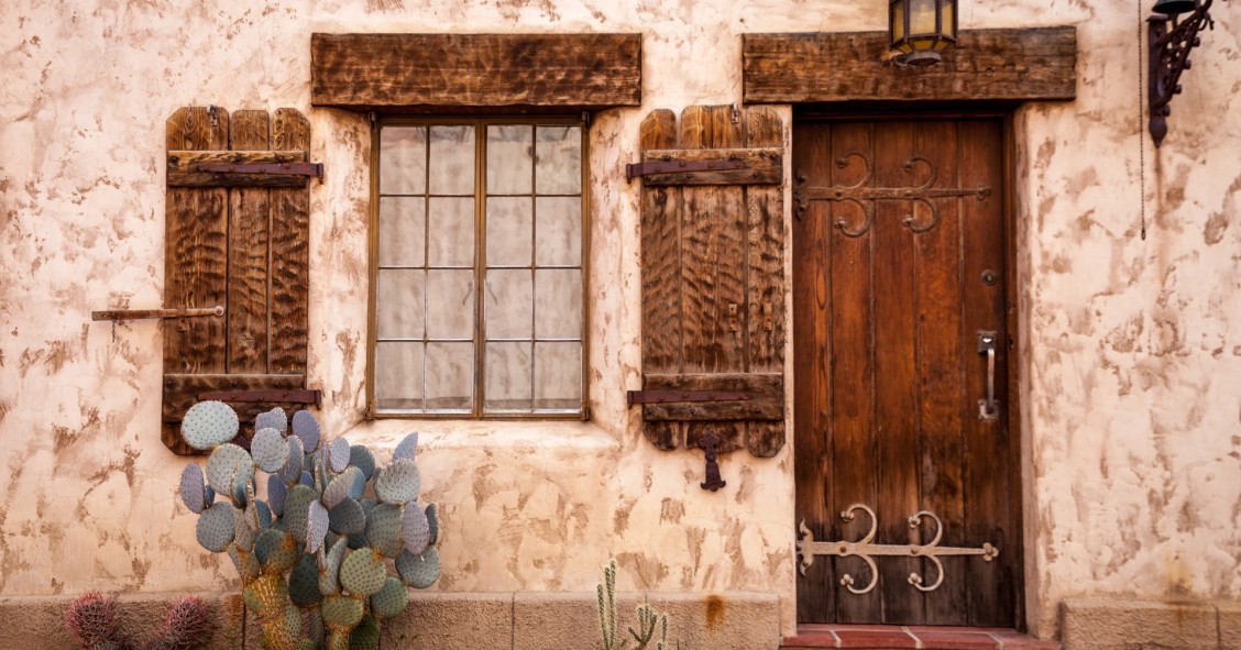 Como escolher e decorar a porta de entrada de casa