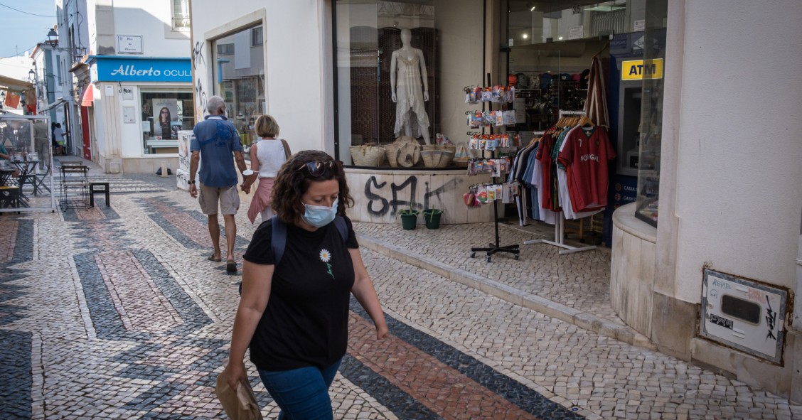 Fim do uso da máscara na rua? Parlamento decide