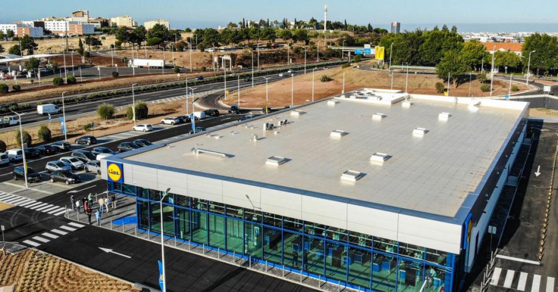 Lidl abre em Oeiras a primeira loja da cadeia na Europa numa área de serviço