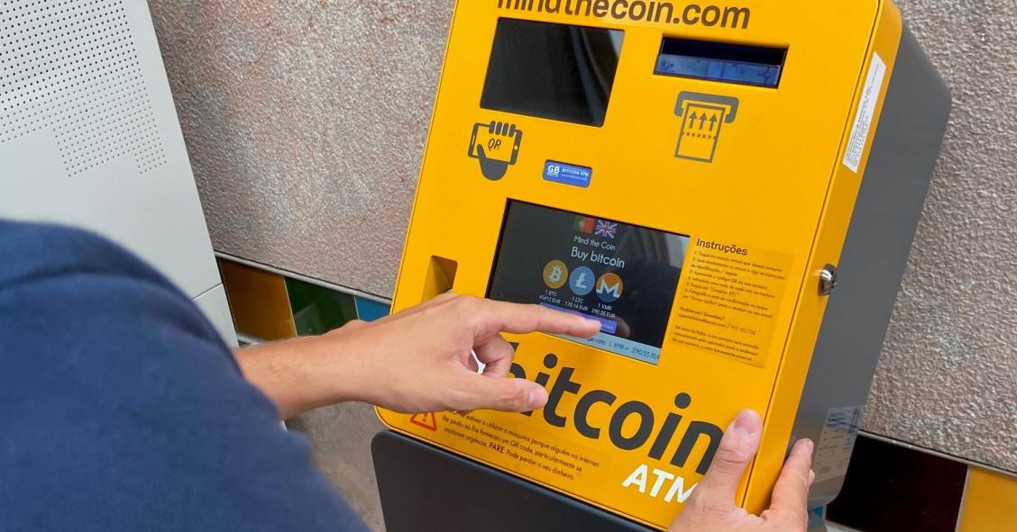Levantar dinheiro num ATM em criptomoedas - no Forum Algarve já se pode