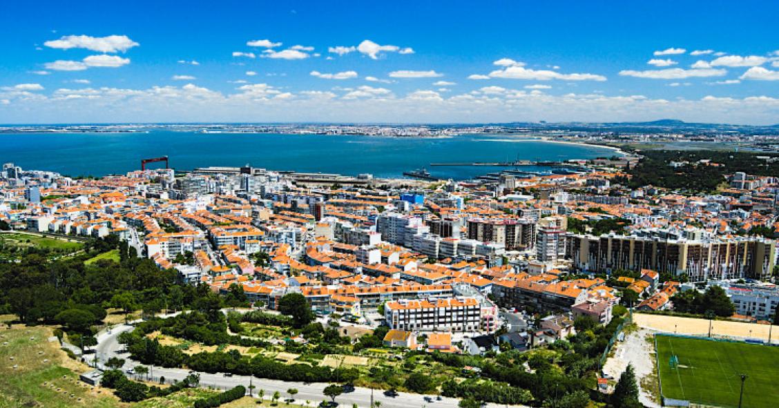 Casas a custos controlados em Almada