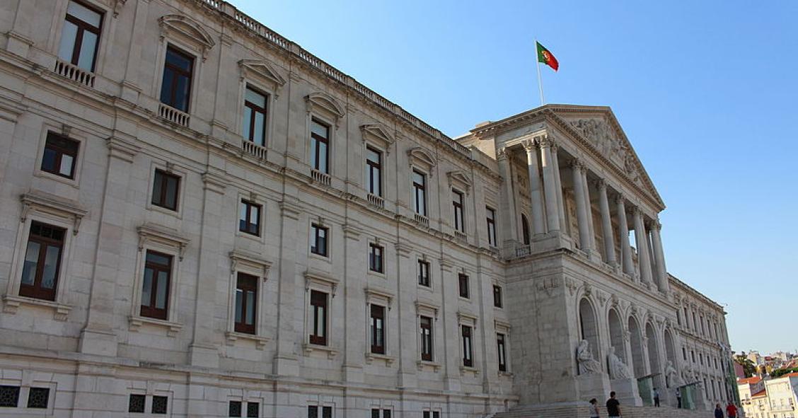 OE2023 entregue na Assembleia da República