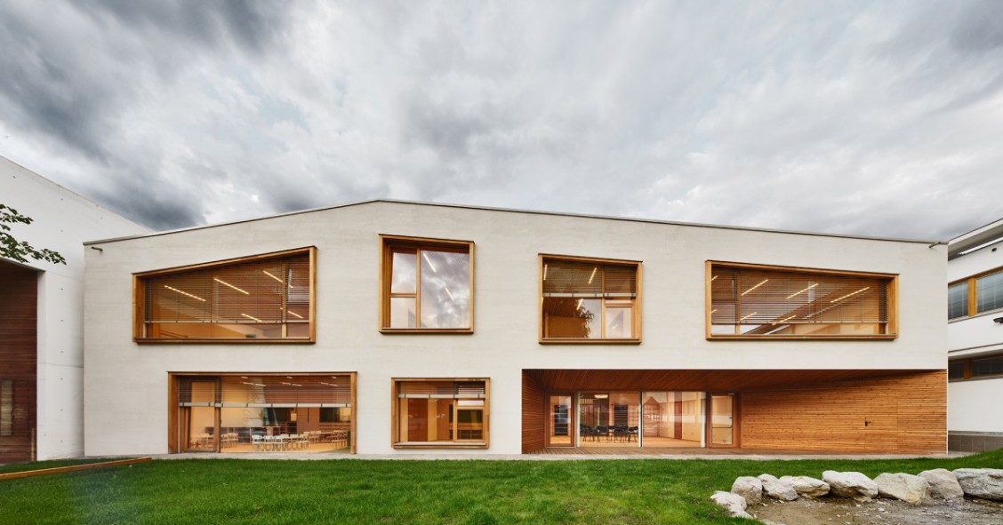 As três vencedoras casas de madeira do prêmio Klimahouse 2023